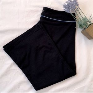 Lululemon cropped legging, black/blue, flared, 23”, low rise, size 6